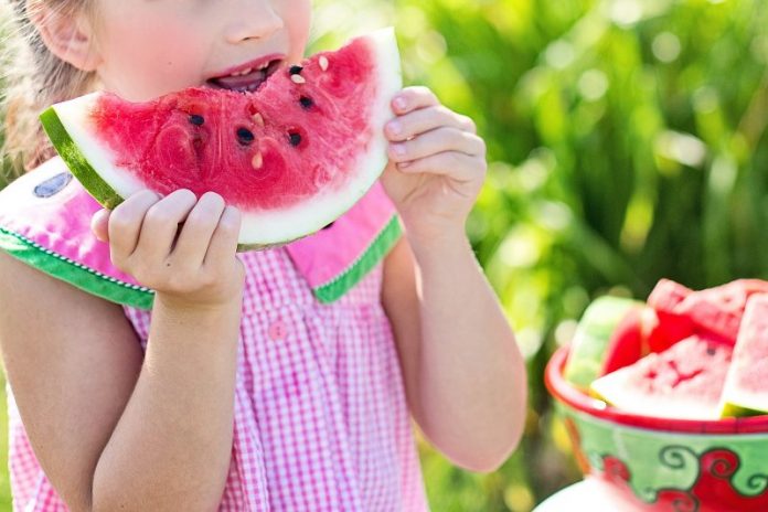 Wassermelone - leckere, süße Alternative im Rahmen einer gesunden Ernährung für Kinder (c) CCO Lizenz, pixabay.com, Jill111