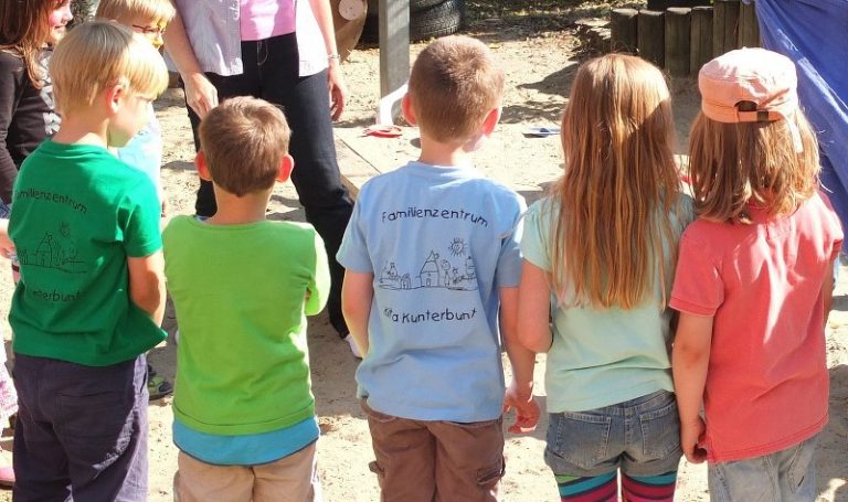 Haltungsschäden bei Kindern – 9 Tipps und Übungen zur Vorbeugung